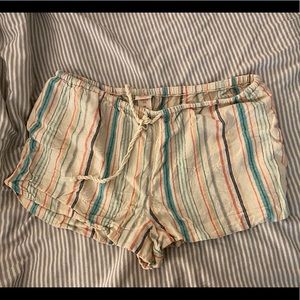 Striped white shorts!